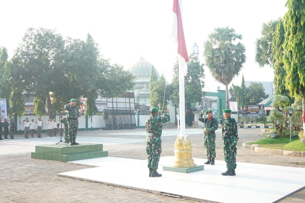 Upacara Senin Jadi Pengingat Jati Diri Prajurit, Dandim Gowa Tekankan Nilai Kejuangan