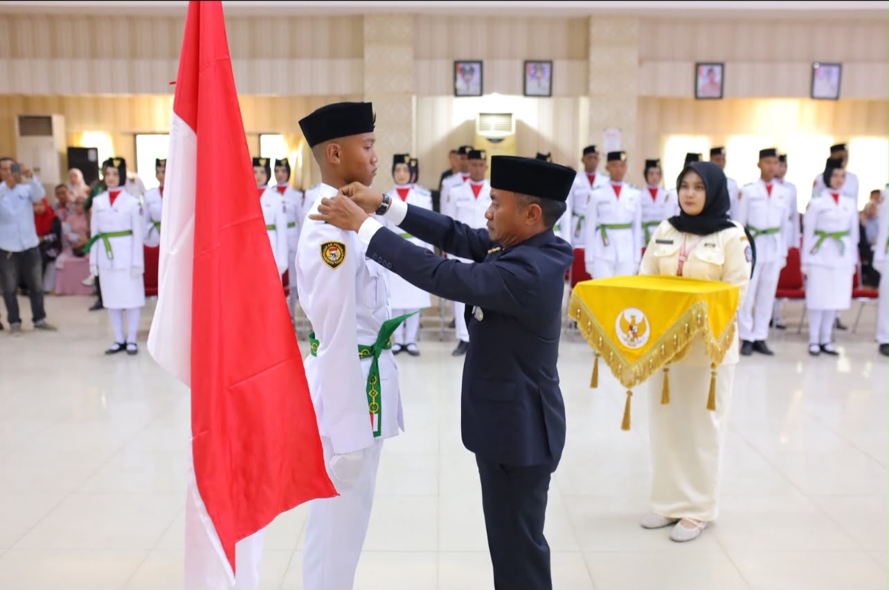 Dikukuhkan Jelang 17 Agustus, Paskibraka Bone Diingatkan Tak Hanya Hebat di Lapangan Upacara